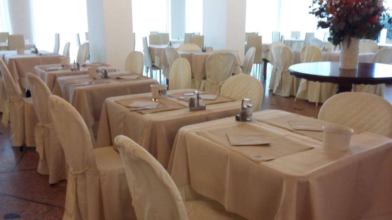 Hotel Spiaggia Marconi Rimini Exteriér fotografie