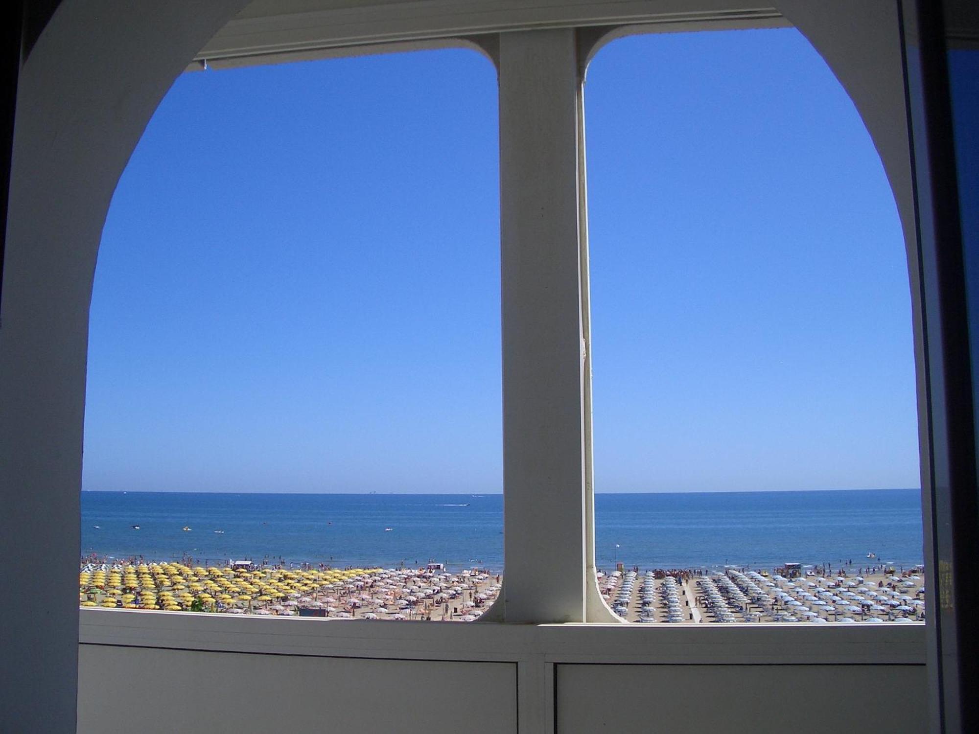 Hotel Spiaggia Marconi Rimini Exteriér fotografie